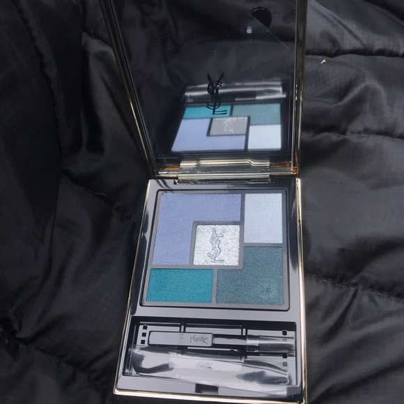 YSL eyeshadow pallet - Picture 2 of 2